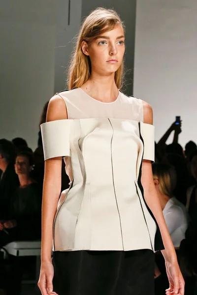 Look 38